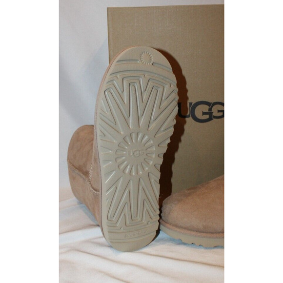 NIB Women's Shoes UGG CLASSIC SHORT II Mid-Calf Sheepskin Boots Beachwood Tan - Picture 8 of 8